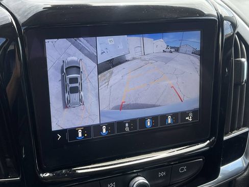Used 2021 Chevrolet Traverse Premier w/ Redline Edition AWD/4WD image 15