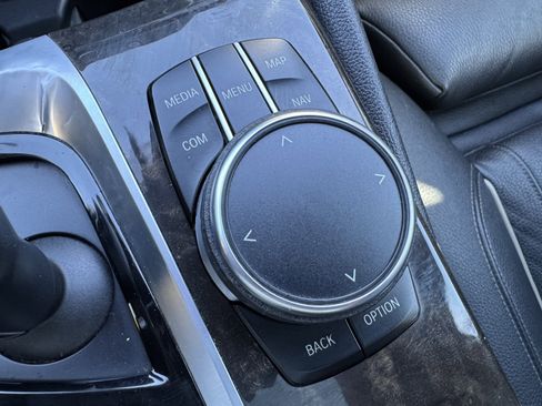 Used 2017 BMW 530i image 29