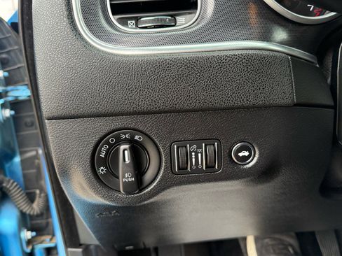 Used 2015 Dodge Charger R/T image 16