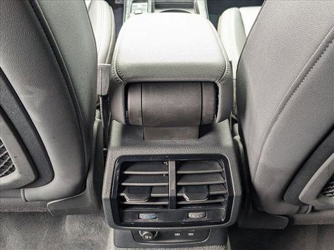 Used 2021 Audi Q3 2.0T Premium image 18