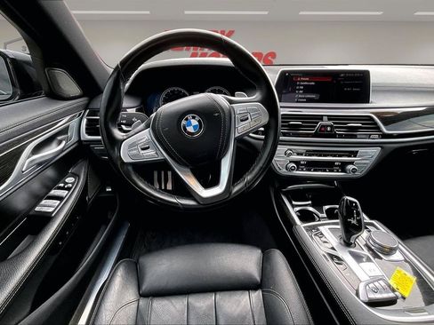 Used 2019 BMW 740i xDrive w/ M Sport Package AWD/4WD image 8
