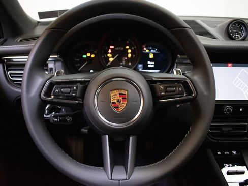 New 2026 Porsche Macan GTS image 27