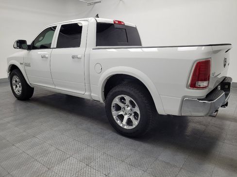 Used 2018 RAM 1500 Laramie AWD/4WD image 3
