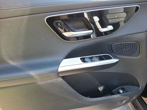 Certified 2025 Mercedes-Benz GLC 350e 4MATIC image 9