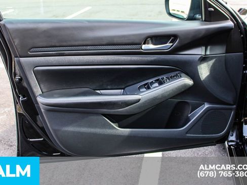 Used 2025 Nissan Altima 2.5 SV image 37