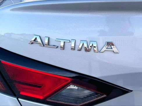 Certified 2022 Nissan Altima 2.5 SR image 10