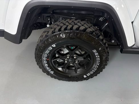 New 2026 Jeep Gladiator Willys image 10