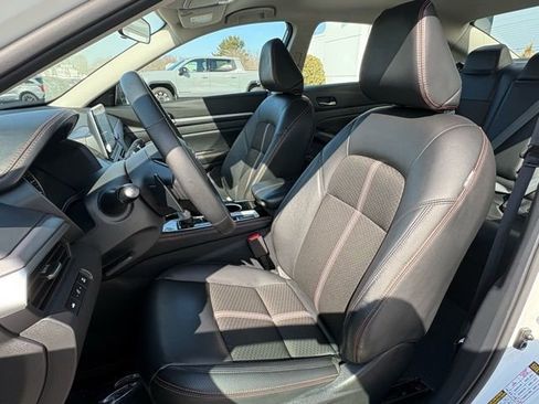 Used 2025 Nissan Altima 2.5 SR image 18