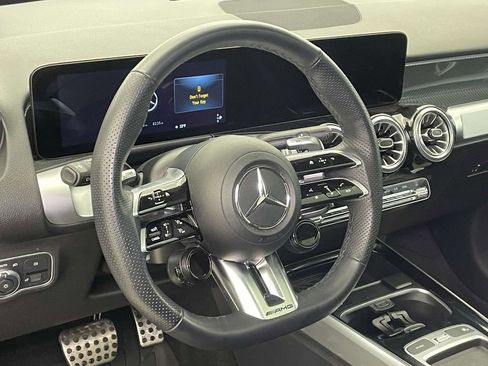 Used 2025 Mercedes-Benz GLB 35 AMG 4MATIC image 4