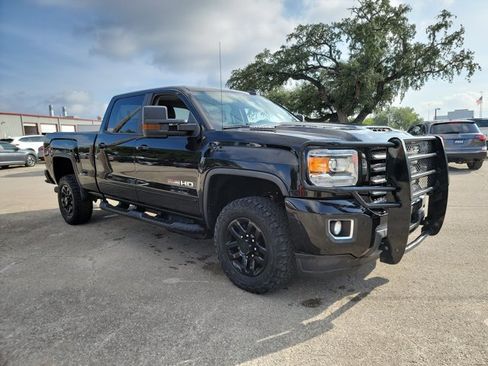 Used 2017 GMC Sierra 2500 SLT w/ Duramax Plus Package AWD/4WD image 3