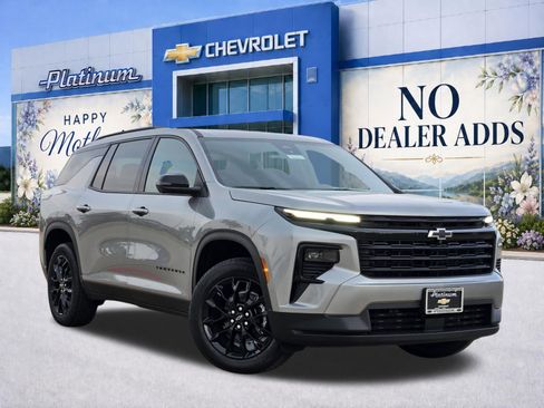 New 2026 Chevrolet Traverse LT FWD image 1