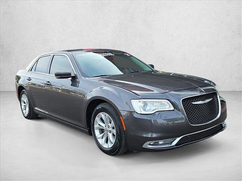 Used 2016 Chrysler 300 Limited w/ 300 Premium Group image 3