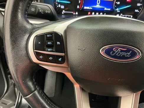 Used 2022 Ford Explorer XLT w/ Equipment Group 202A image 26