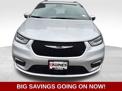 New 2026 Chrysler Pacifica Pinnacle w/ Trailer Tow Group image 12