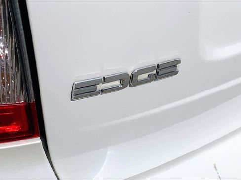 Used 2013 Ford Edge SEL image 10
