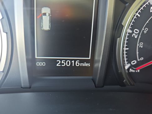 Used 2023 Toyota 4Runner Limited AWD/4WD image 11