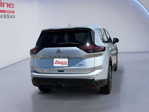 Used 2025 Nissan Rogue SV AWD/4WD image 4
