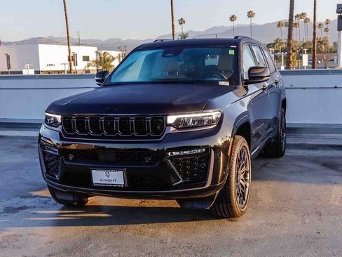 New 2026 Jeep Grand Cherokee L Summit w/ Obsidian Package AWD/4WD image 4
