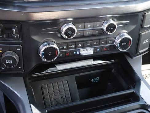 Certified 2024 Ford F250 Lariat w/ Lariat Ultimate Package AWD/4WD image 30