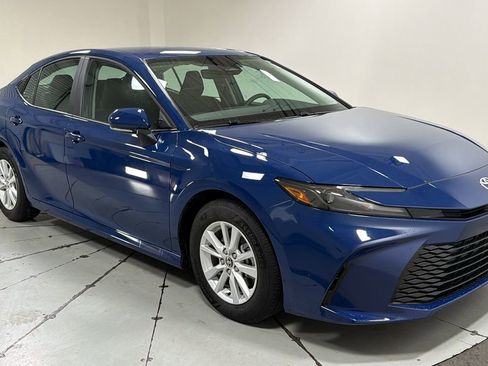 Used 2026 Toyota Camry LE image 3