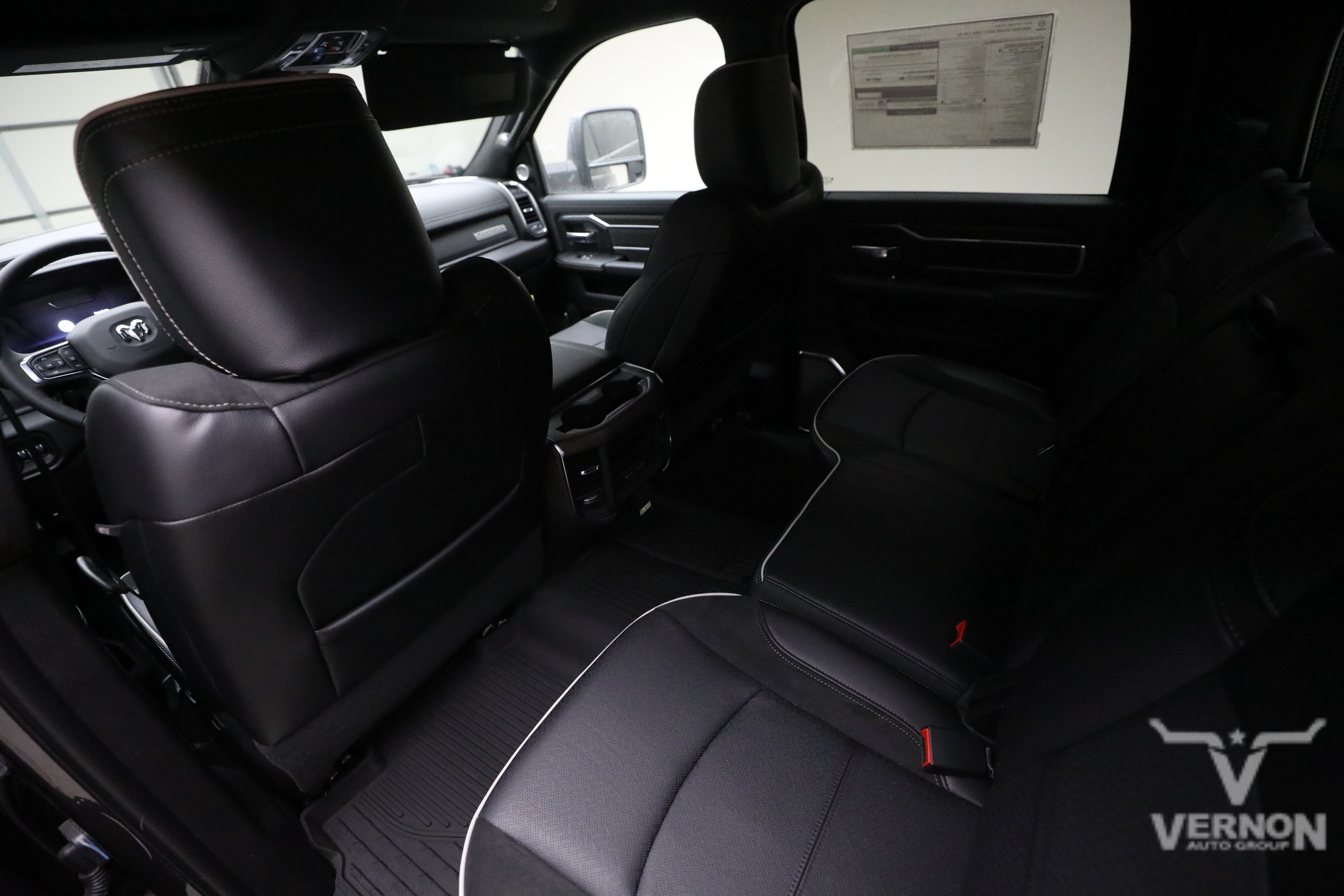 New 2027 RAM 3500 Laramie AWD/4WD image 9