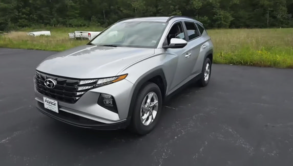 Used 2022 Hyundai Tucson SEL w/ Cargo Package AWD/4WD image 1