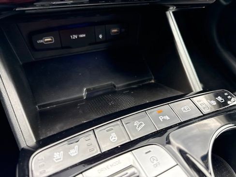 Certified 2024 Hyundai Tucson Limited AWD/4WD image 8