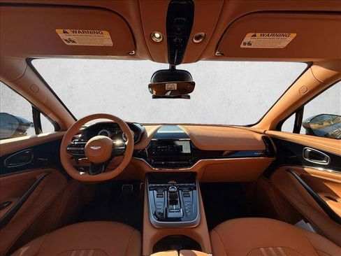 New 2026 Aston Martin DBX 707 image 12