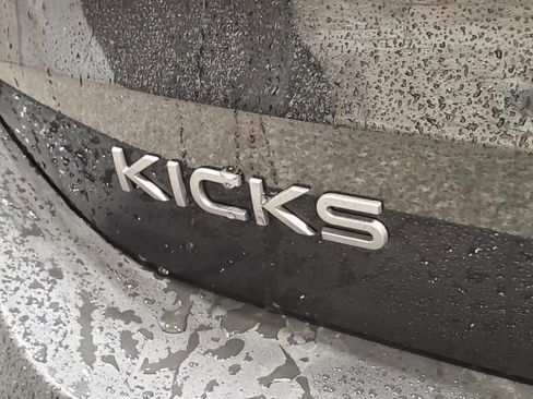 Used 2025 Nissan Kicks SR AWD/4WD image 5