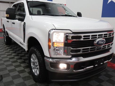 Used 2024 Ford F250 XLT w/ FX4 Off-Road Package AWD/4WD image 29