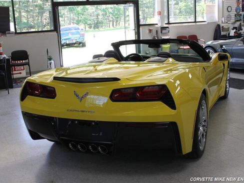 Used 2016 Chevrolet Corvette Stingray Convertible w/ 2LT Preferred Equipment Group RWD image 7