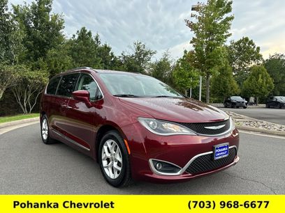 Used 2018 Chrysler Pacifica Touring-L w/ Tire & Wheel Group