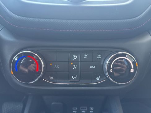Used 2023 Chevrolet TrailBlazer RS FWD image 23
