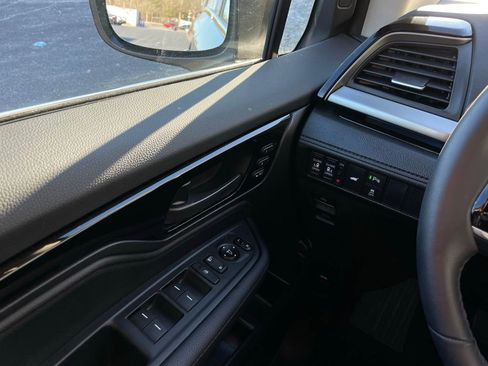 Certified 2025 Honda Odyssey Touring image 23