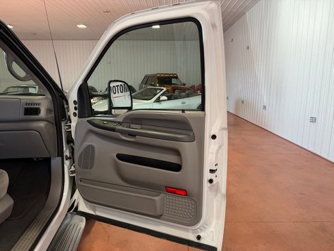 Used 2001 Ford F250 2WD Crew Cab Super Duty image 21