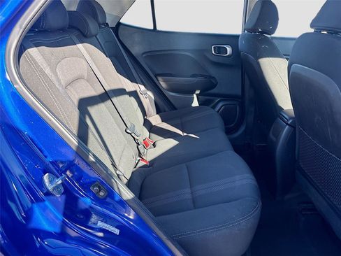 Used 2021 Hyundai Venue SEL image 26