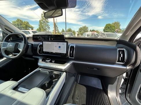 Used 2025 Ford Expedition Max Platinum w/ Driver's Package AWD/4WD image 37