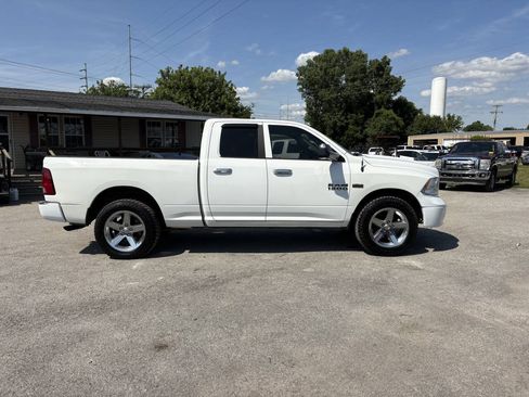 Used 2014 RAM 1500 Tradesman w/ Popular Equipment Group AWD/4WD image 2