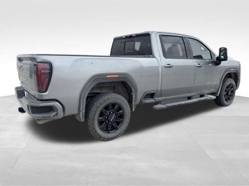 Certified 2025 GMC Sierra 2500 AT4 w/ Technology Package AWD/4WD image 5