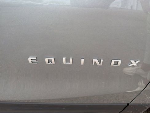 Used 2023 Chevrolet Equinox Premier AWD/4WD image 12