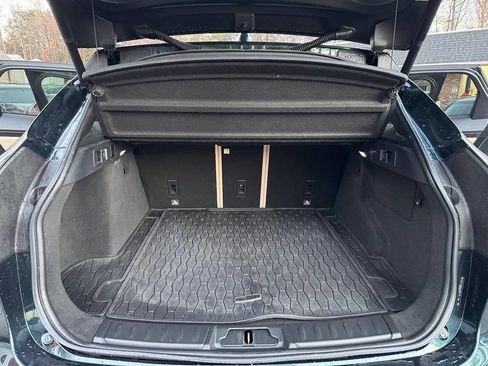 Used 2017 Jaguar F-PACE Premium image 12