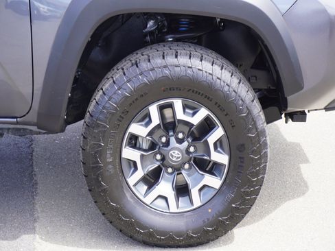 Used 2023 Toyota Tacoma TRD Off-Road AWD/4WD image 5