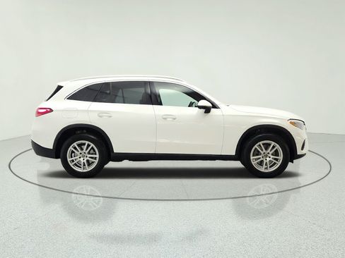 Certified 2026 Mercedes-Benz GLC 300 image 4