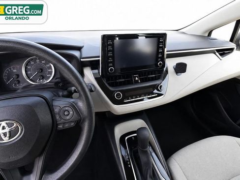 Used 2020 Toyota Corolla LE FWD image 11
