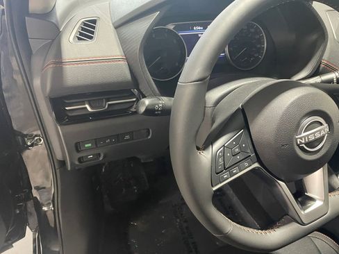 Certified 2025 Nissan Sentra SR w/ Midnight Edition image 16