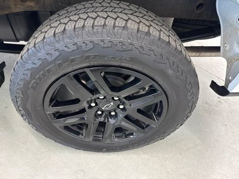 Used 2024 Chevrolet Silverado 1500 LT Trail Boss AWD/4WD image 8