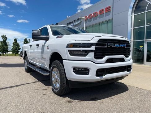 New 2026 RAM 2500 Big Horn AWD/4WD image 3