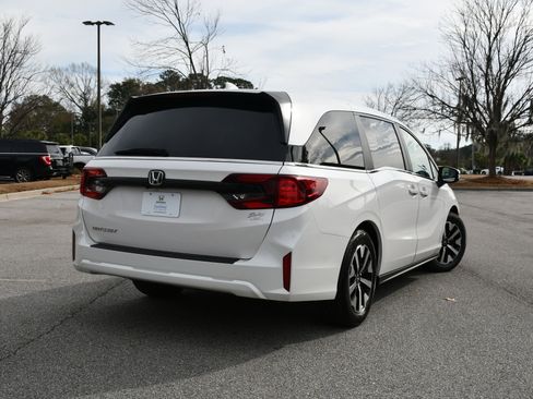 Certified 2025 Honda Odyssey EX-L image 6