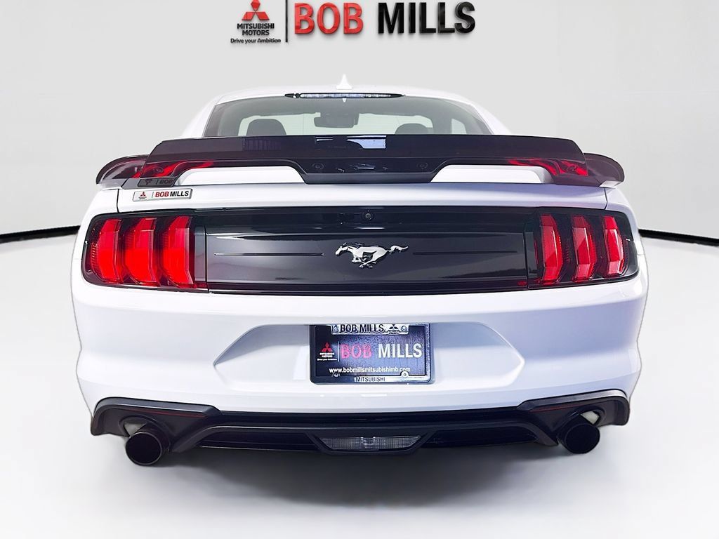 Used 2022 Ford Mustang Coupe RWD image 6