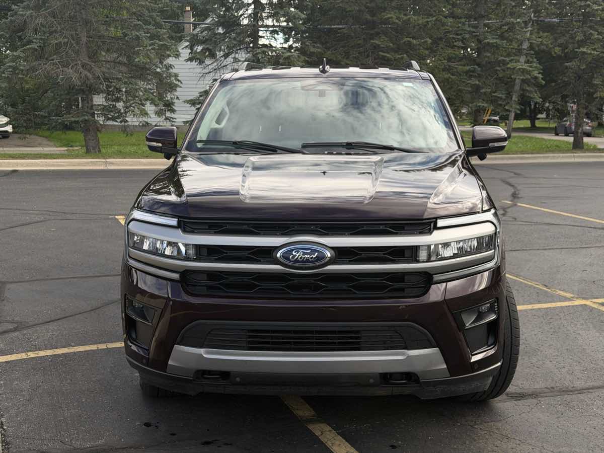 Used 2023 Ford Expedition XLT AWD/4WD image 10